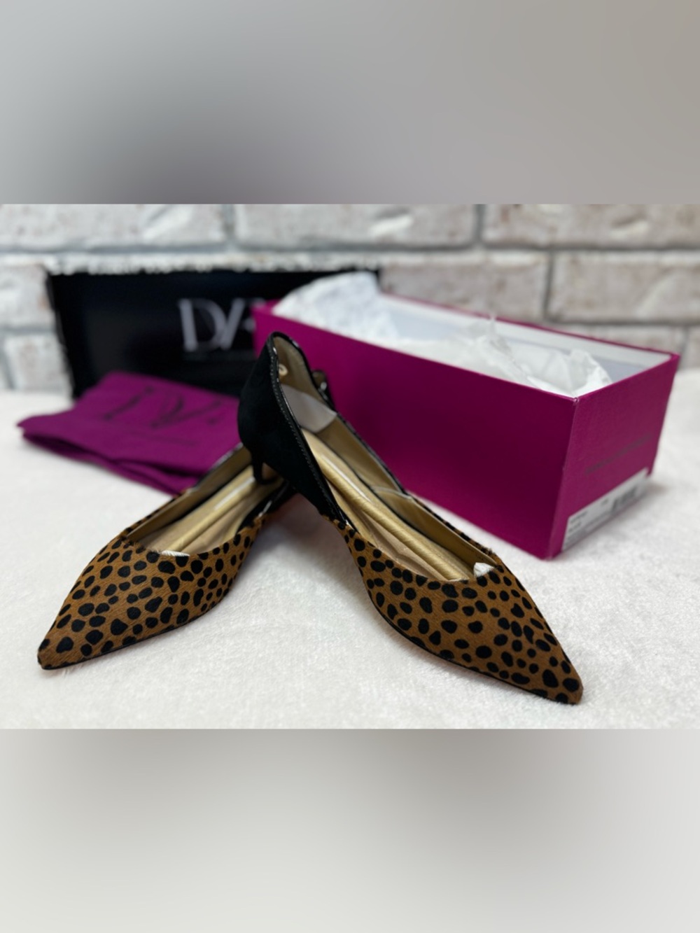 Diane Von Furstenberg Animal Print Pointed Toe Kitten Heel Size 5